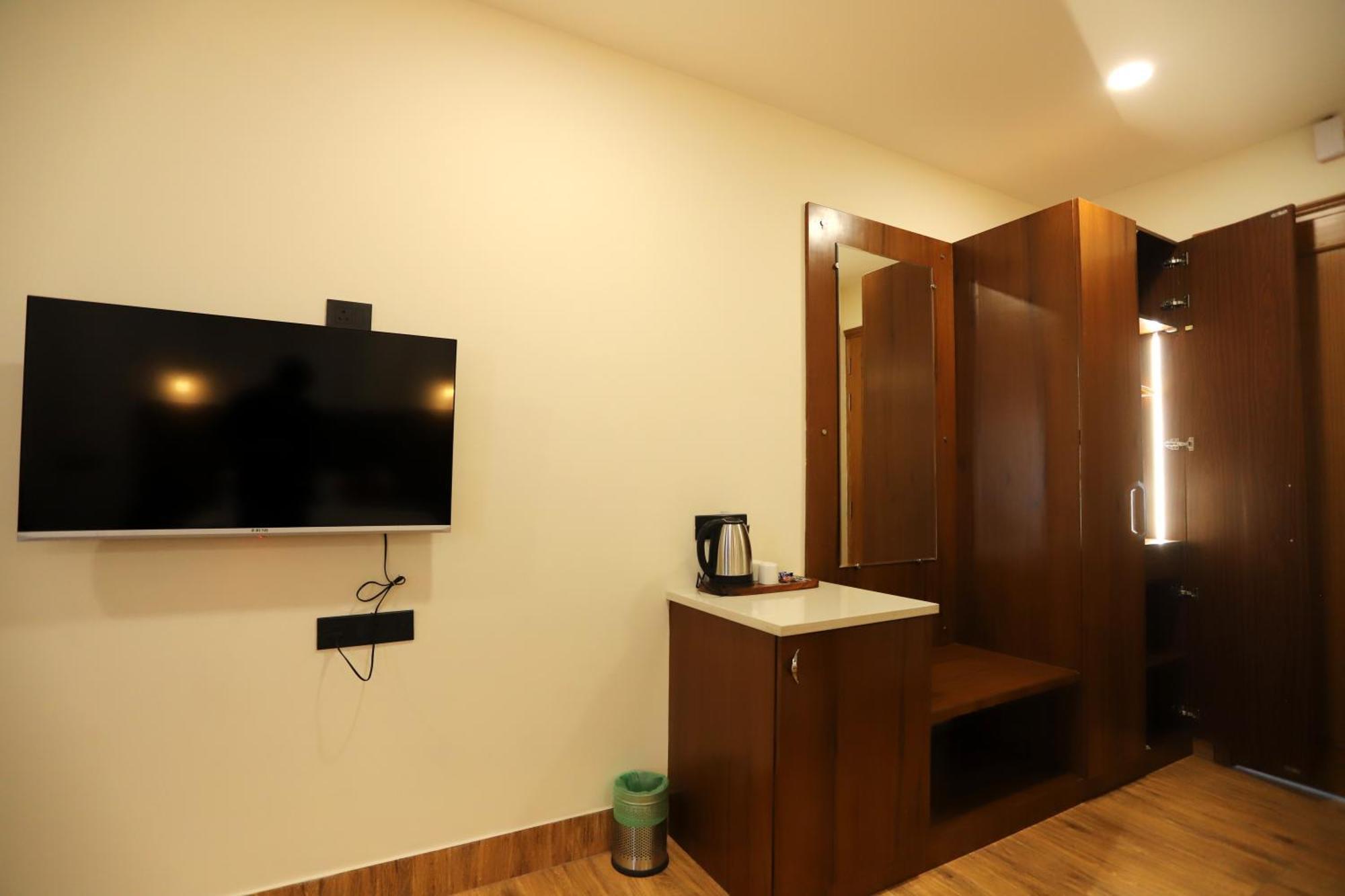 Hotel Dhingra Inn Rewari ภายนอก รูปภาพ